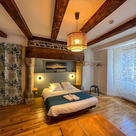 La Maison - Hotel & Gite Лагіоль Екстер'єр фото